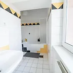 Fullhouse - - R85 - Parking - 3 Beds - Nespresso * Zwickau