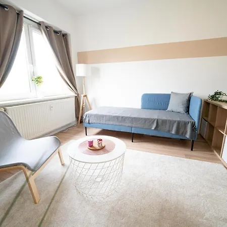 Fullhouse - - R85 - Parking - 3 Beds - Nespresso Цвиккау