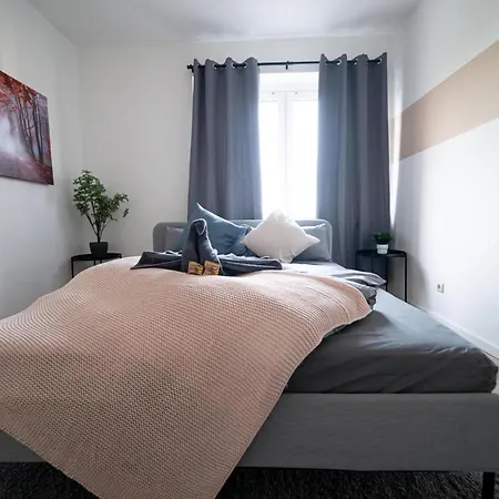 Fullhouse - - R85 - Parking - 3 Beds - Nespresso * Zwickau