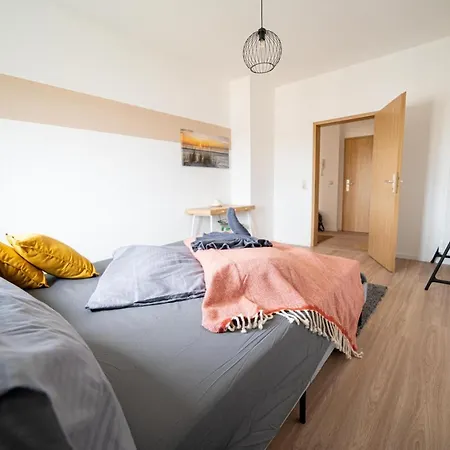 Fullhouse - - R85 - Parking - 3 Beds - Nespresso * Zwickau