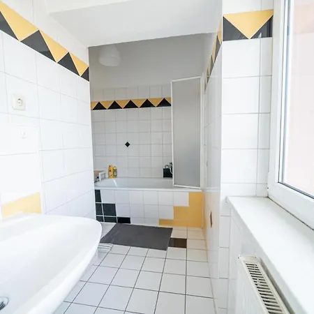 Fullhouse - - R85 - Parking - 3 Beds - Nespresso * Цвиккау