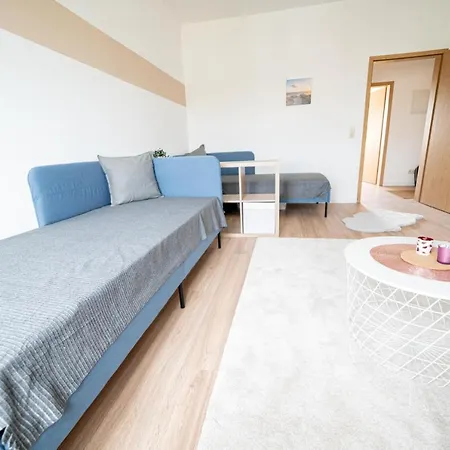 Fullhouse - - R85 - Parking - 3 Beds - Nespresso Zwickau
