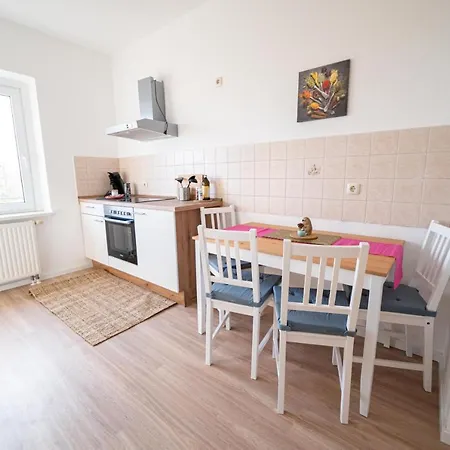 Fullhouse - - R85 - Parking - 3 Beds - Nespresso Lägenhet *