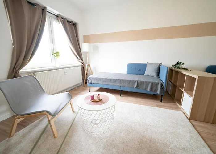 Fullhouse - - R85 - Parking - 3 Beds - Nespresso Zwickau