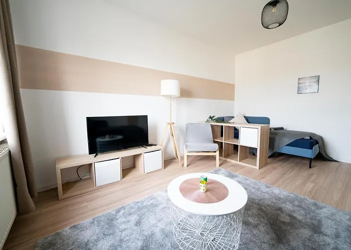 Fullhouse - - R85 - Parking - 3 Beds - Nespresso * Zwickau