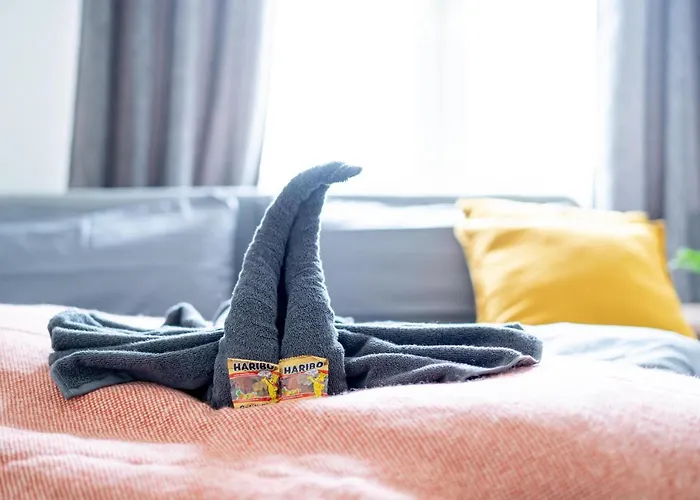 Fullhouse - - R85 - Parking - 3 Beds - Nespresso Zwickau